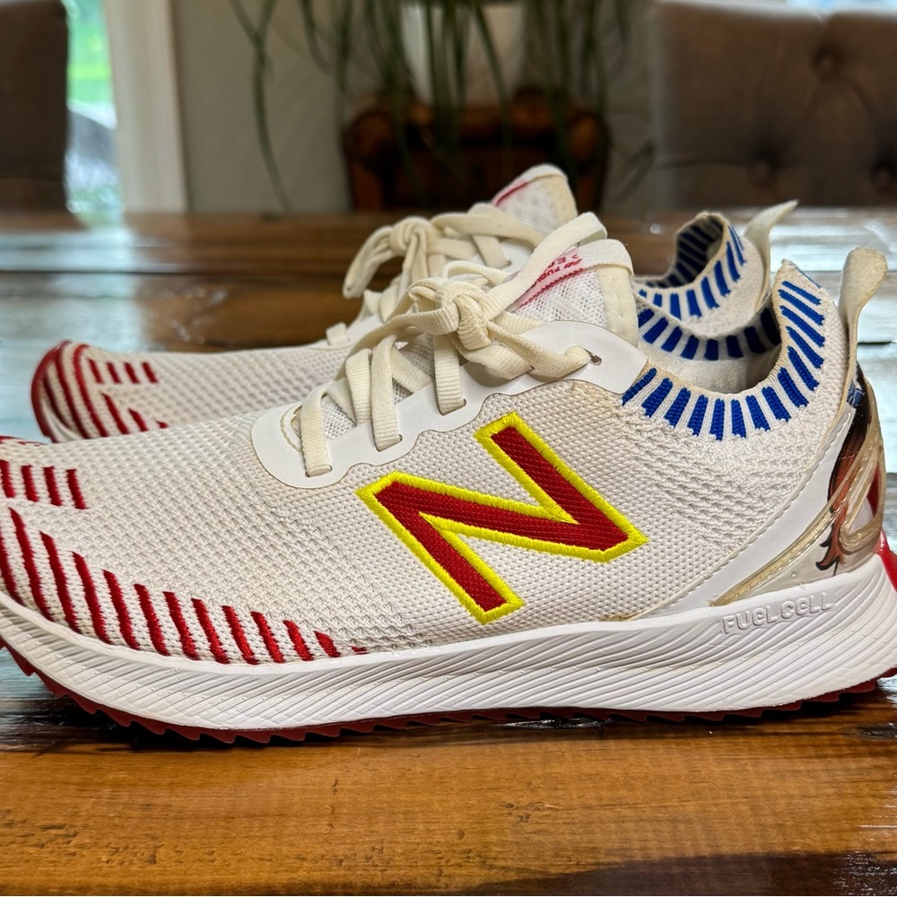 New Balance Big League Chew Women’s Fuel Cell Echo, Outta Here size 9.5